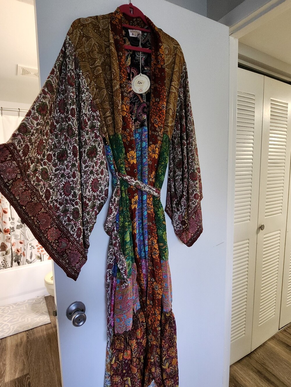 Gardenbelle Silk Robe - Picture 2 of 5